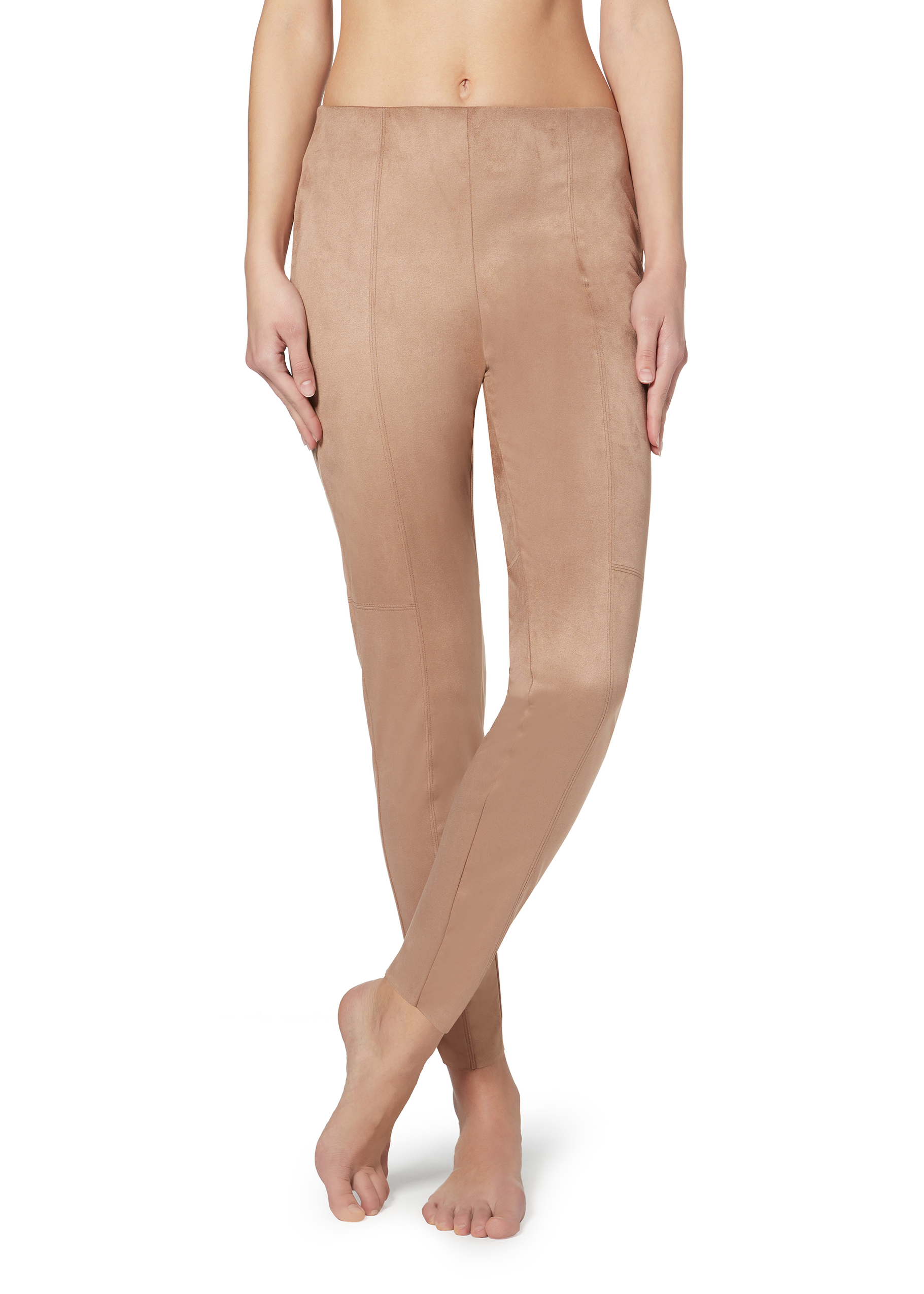 5 pantalones de vinilo a todo color para el invierno ¿Te atreves con los  pantalones de vinilo de esta temporada? SILVIA VÁZQUEZ | WOMAN.ES 12 de  noviembre de 2018 D.R. Granate Leggings de vinilo granate de Calzedonia,  39,95 euros. D.R Berenjena 